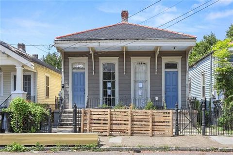 Photo of 2223 Constance Street St, New Orleans, LA 70130 (MLS # NO2552970)