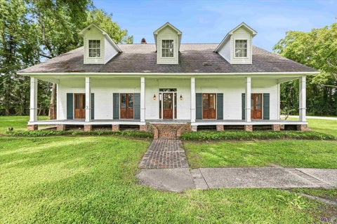 Photo of 3449 Tezcucco Dr DR, Baton Rouge, LA 70820 (MLS # BR2026011701)