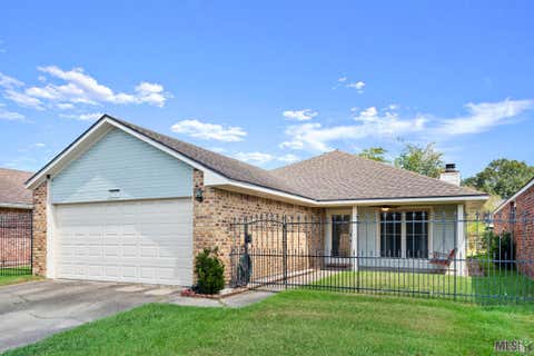 Photo of 2113 Maple Ridge Dr AVE, Baton Rouge, LA 70816 (MLS # BR2026014994)