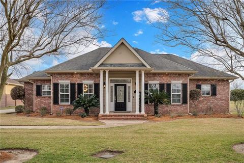 Photo of 157 Ingleside Road Rd, Laplace, LA 70068 (MLS # NO2545859)