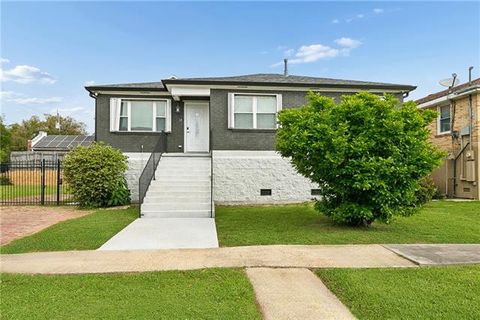 Photo of 2413 New York Street St, New Orleans, LA 70122 (MLS # NO2551349)