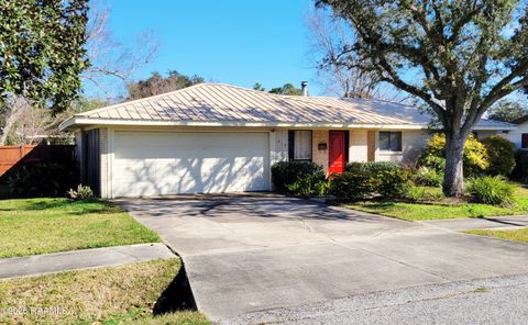 Photo of 213 Lynn Drive, Lafayette, LA 70508 (MLS # 2600000285)