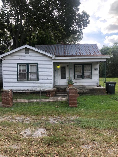 Photo of 813 Agnes Street, New Iberia, LA 70560 (MLS # 2500005757)