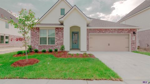 Photo of 4644 Grenache Dr Dr, Baton Rouge, LA 70817 (MLS # BR2026008765)