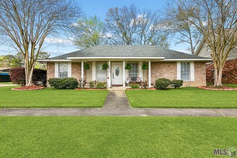 Photo of 14415 Richardson Dr Dr, Greenwell Springs, LA 70739 (MLS # BR2026004415)