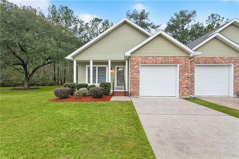 Photo of 443 Juliette Lane Ln, Mandeville, LA 70448 (MLS # NO2541711)
