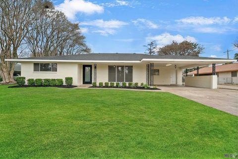 Photo of 8343 Greenmoss Dr Dr, Baton Rouge, LA 70806 (MLS # BR2026002209)