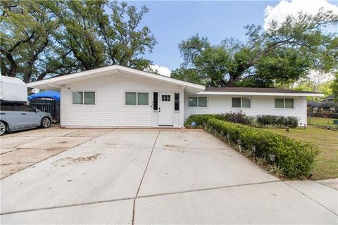 Photo of 821 Wiegand Drive Dr, Westwego, LA 70094 (MLS # NO2551781)