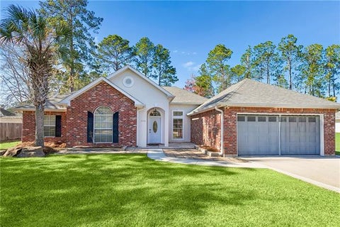 Photo of 528 Homewood Drive Dr, Covington, LA 70433 (MLS # NO2573996)