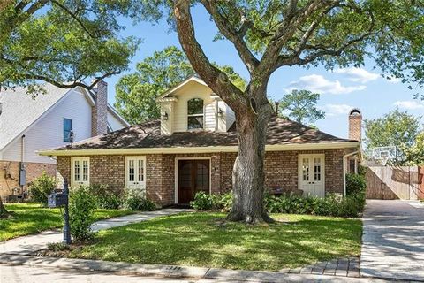 Photo of 8804 Rosecrest Lane Ln, River Ridge, LA 70123 (MLS # NO2550822)