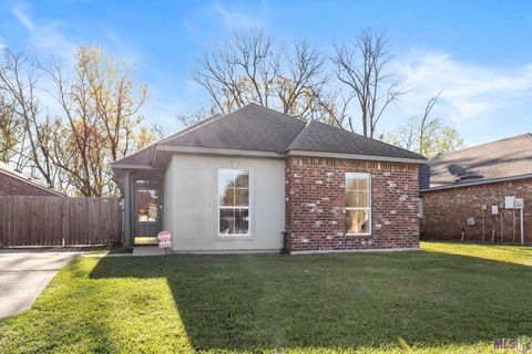 Photo of 5543 Arialo Dr Dr, Baton Rouge, LA 70820 (MLS # BR2026004663)