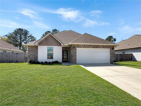 Photo of 74361 Turf Drive Dr, Covington, LA 70433 (MLS # NO2549533)