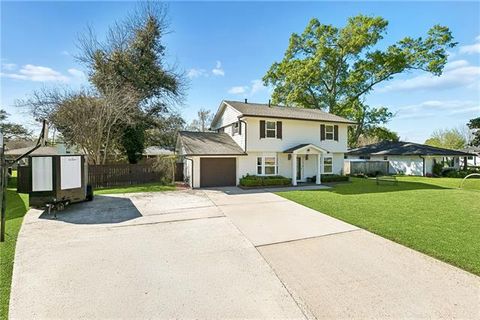 Photo of 110 Lake Park Drive, Belle Chasse, LA 70037 (MLS # NO2548148)