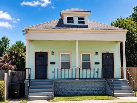 Photo of 2233 Franklin Avenue Ave, New Orleans, LA 70117 (MLS # NO2572400)
