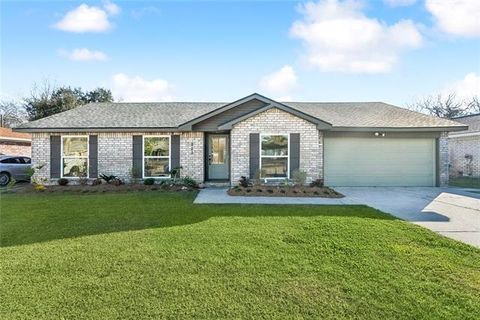 Photo of 223 North Boulevard Blvd, Slidell, LA 70458 (MLS # NO2550079)
