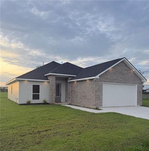 Photo of 614 Gassen Street ST, Luling, LA 70070 (MLS # NO2560363)