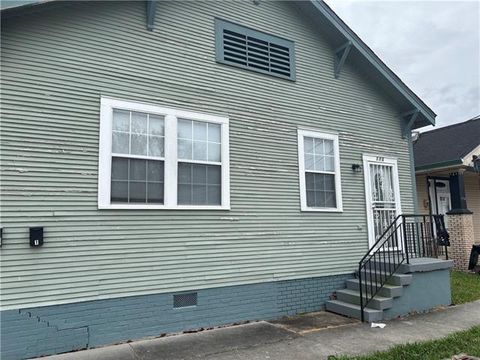 Photo of 1740 N Dupre Street St, New Orleans, LA 70119 (MLS # NO2547425)