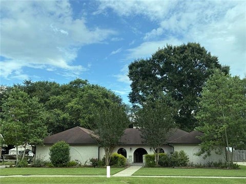 Photo of 107 Paddington Drive Dr, Lafayette, LA 70508 (MLS # NO2564973)