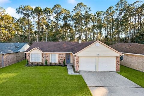Photo of 205 Drury Lane Ln, Slidell, LA 70460 (MLS # NO2542076)