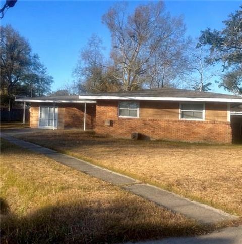 Photo of 3901 Riviera Drive Dr, Slidell, LA 70458 (MLS # NO2542217)