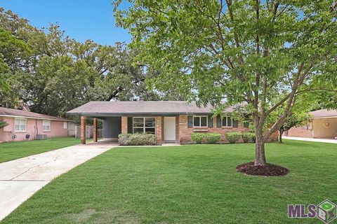 Photo of 4240 Bea Dr Dr, Baton Rouge, LA 70809 (MLS # BR2026008034)