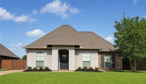 Photo of 317 Shadow Creek Avenue, Pineville, LA 71360 (MLS # CN2563840)