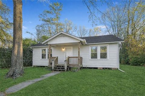 Photo of 822 W 21st Avenue Ave, Covington, LA 70433 (MLS # NO2547931)