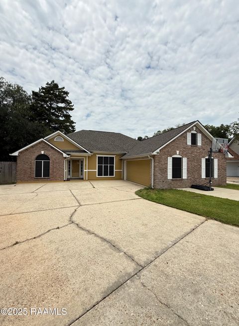 Photo of 103 Chattanooga Place, Broussard, LA 70518 (MLS # 2500001943)