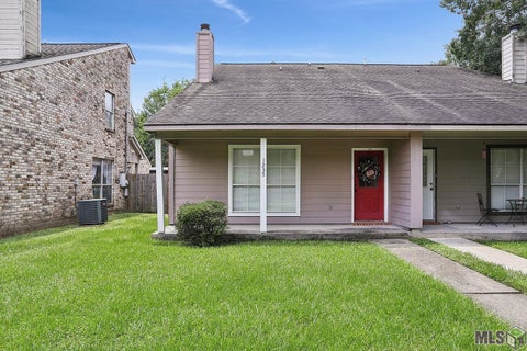 Photo of 1235 Sharlo Ave Ave, Baton Rouge, LA 70820 (MLS # BR2026011300)