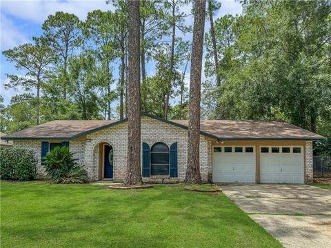 Photo of 115 Spruce Circle Cir, Slidell, LA 70458 (MLS # NO2550064)