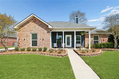 Photo of 11071 Royal Ascot Avenue Ave, Baton Rouge, LA 70816 (MLS # NO2549094)