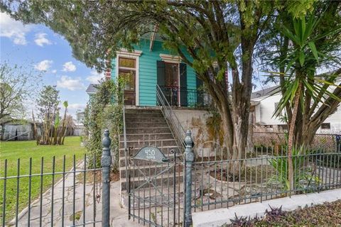 Photo of 430 Tupelo Street St, New Orleans, LA 70117 (MLS # NO2545299)