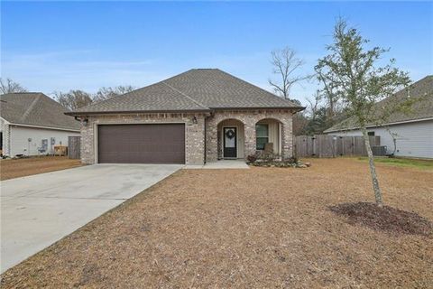 Photo of 39830 Choctaw Drive Dr, Ponchatoula, LA 70454 (MLS # NO2543037)