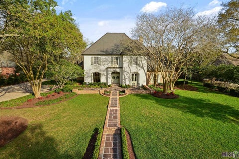 Photo of 19219 W Muirfield Dr, Baton Rouge, LA 70810 (MLS # BR2026005143)