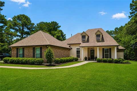 Photo of 426 Long Lake Drive Dr, Covington, LA 70435 (MLS # NO2550410)