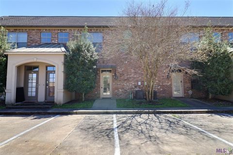 Photo of 888 S Kenilworth Pkwy Pkwy #5D, Baton Rouge, LA 70820 (MLS # BR2026006302)