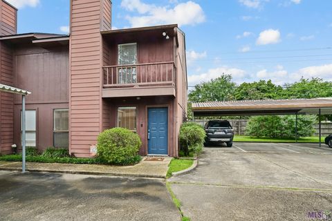 Photo of 954 Ridgepoint Ct Ct #15 D, Baton Rouge, LA 70810 (MLS # BR2026008518)