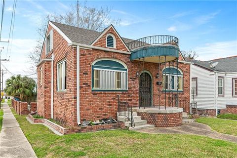 Photo of 3100 New Orleans Street St, New Orleans, LA 70122 (MLS # NO2545021)