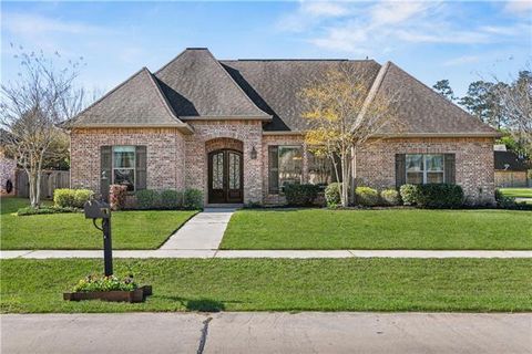 Photo of 1329 Avenue Lacroix Avenue, Covington, LA 70433 (MLS # NO2547462)