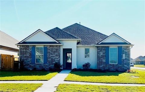 Photo of 712 Lakeshore Village Drive East Dr, Slidell, LA 70461 (MLS # NO2539100)