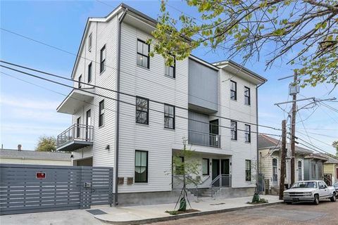 Photo of 3431 Chartres Street St #6, New Orleans, LA 70117 (MLS # NO2552434)