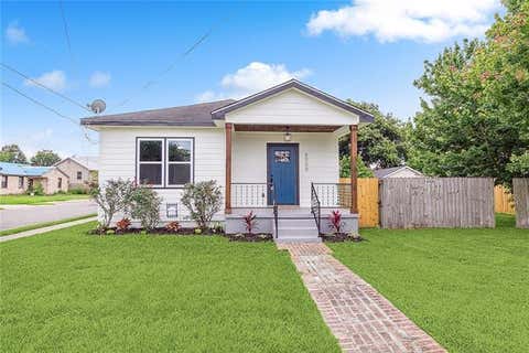 Photo of 6000 Eads Street St, New Orleans, LA 70122 (MLS # NO2574158)