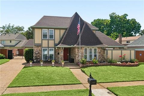 Photo of 77 Yellowstone Drive Dr, New Orleans, LA 70131 (MLS # NO2557627)