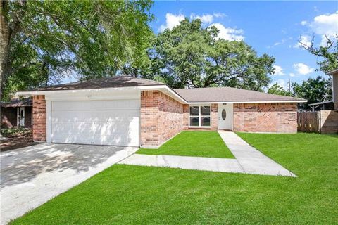 Photo of 1411 Kings Row, Slidell, LA 70461 (MLS # NO2554850)