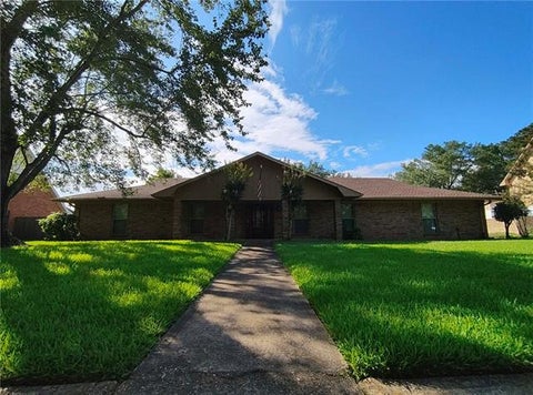 Photo of 4004 Huntwick Boulevard BLVD, Alexandria, LA 71303 (MLS # CN2563562)