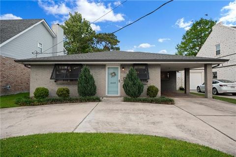 Photo of 4609 Clearview Parkway Pkwy, Metairie, LA 70006 (MLS # NO2557463)