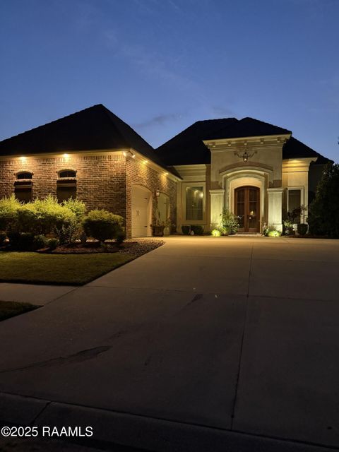Photo of 202 Rue De Frejus, Broussard, LA 70518 (MLS # 2500003695)