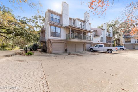 Photo of 1400 E Bayou Parkway #3c, Lafayette, LA 70508 (MLS # 2600004851)