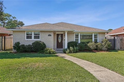 Photo of 6164 Orleans Avenue Ave, New Orleans, LA 70124 (MLS # NO2549671)