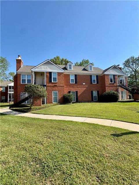 Photo of 7823 Jefferson Place Boulevard Blvd #A, Baton Rouge, LA 70809 (MLS # NO2553495)